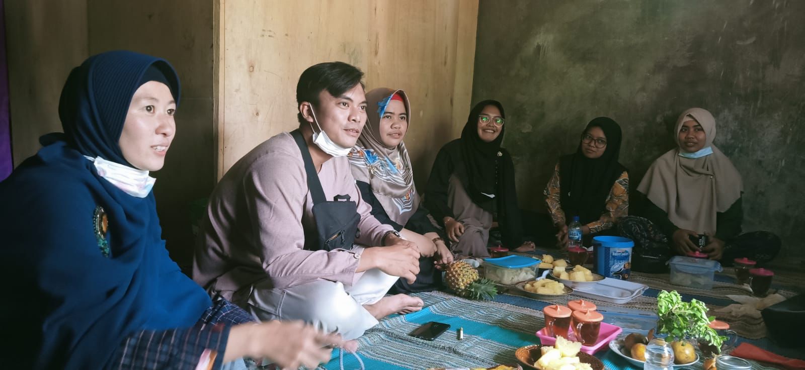 Dosen Unair Berikan Pelatihan Perilaku Hidup Bersih dan Sehat di Desa Semen Blitar
